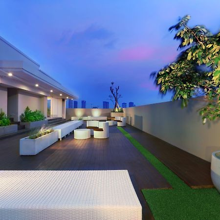 Brits Hotel Puri Indah Jakarta Exterior photo