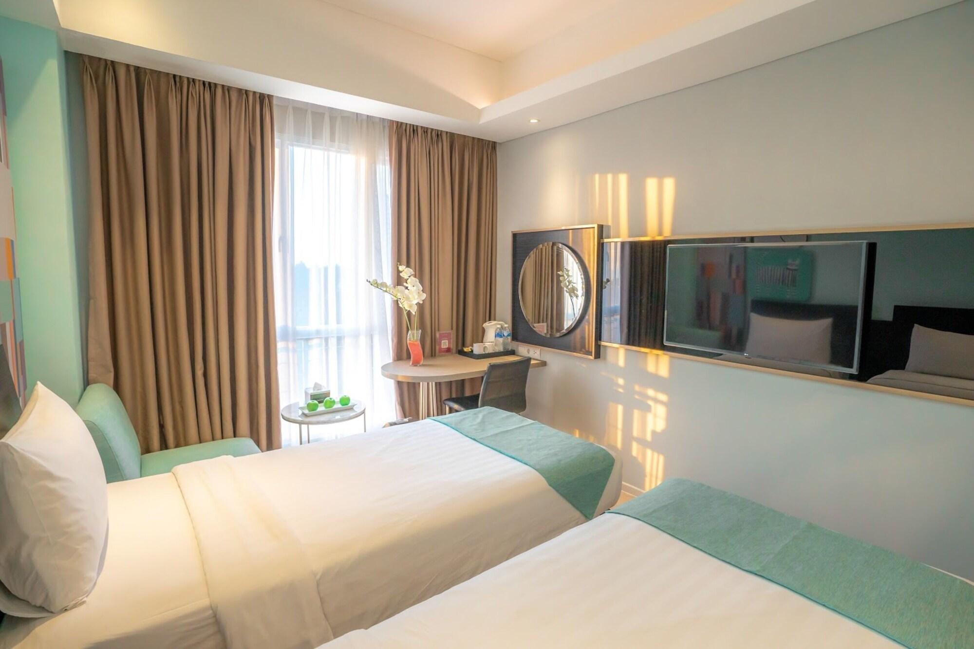 Brits Hotel Puri Indah Jakarta Exterior photo