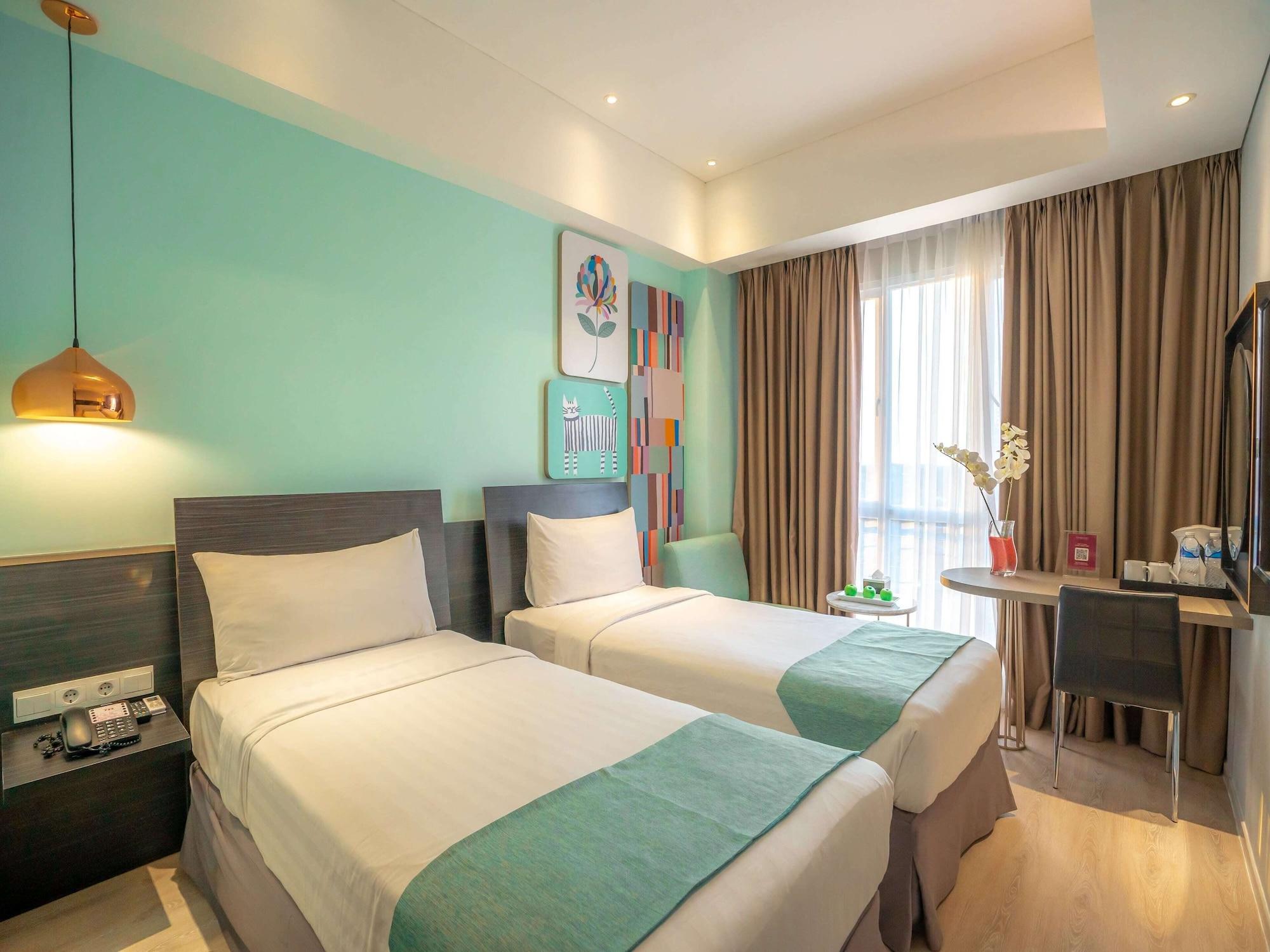 Brits Hotel Puri Indah Jakarta Exterior photo