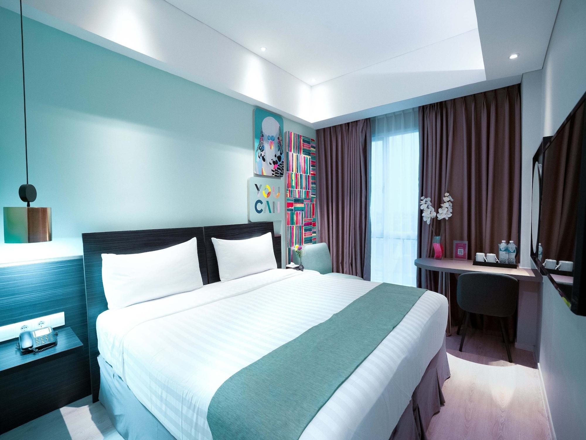 Brits Hotel Puri Indah Jakarta Exterior photo